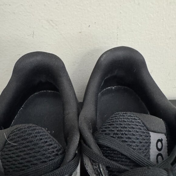 Women's On Cloud Shoes - Black - Size 7 - Picture 7 of 7